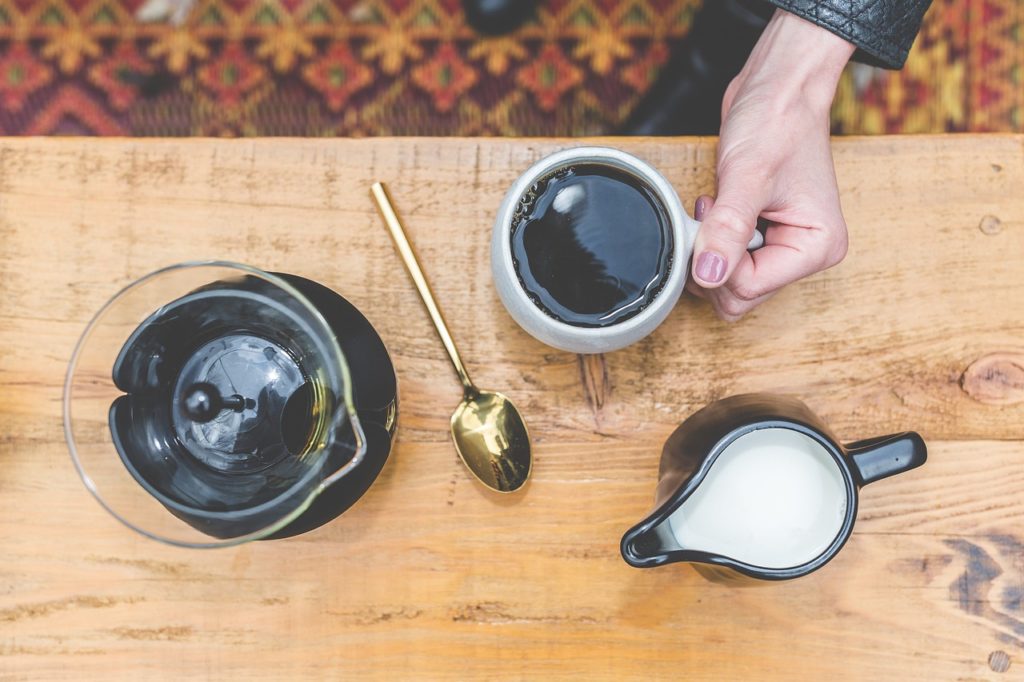 自宅でも簡単に！ネルドリップコーヒーの淹れ方8つの手順とおすすめ器具をご紹介